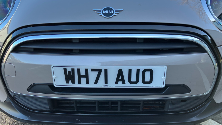 MINI Hatchback 1.5 Cooper Classic 3dr Petrol Hatchback